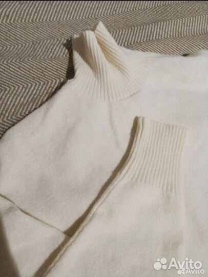 Вязаное тёплое платье