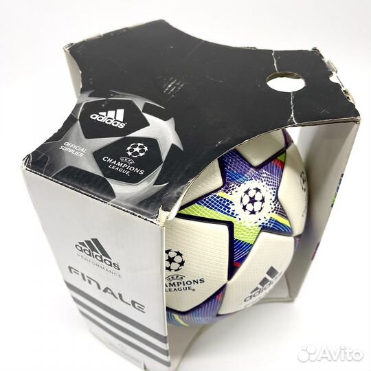 Футбольный мяч Adidas Finale 11