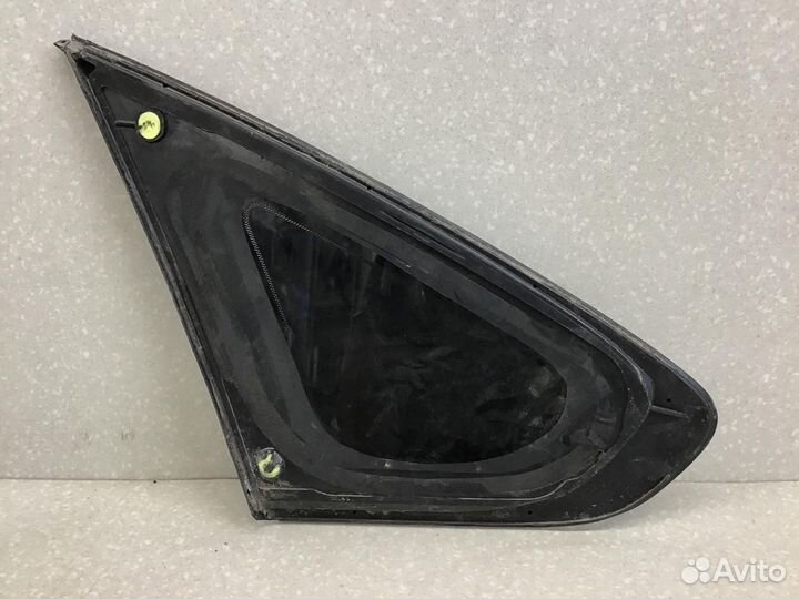 Стекло кузовное глухое правое Nissan Almera (G15)