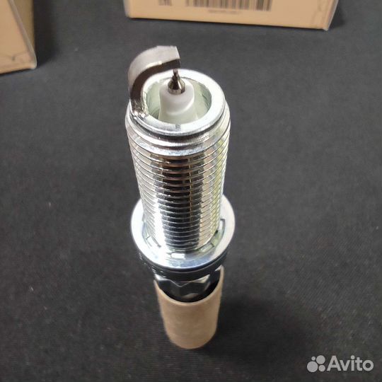 Свеча зажигания VAG 06M905606F