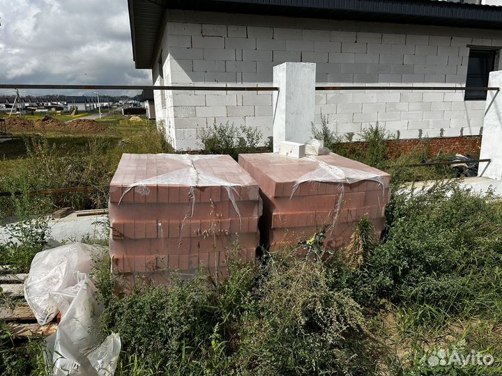 Кирпич красный