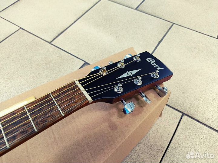 Акустическая гитара Cort