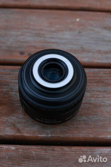 Canon EF-S 35mm f/2.8 IS STM macro LED