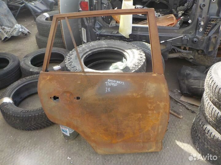 Дверь toyota RAV4 30 задняя правая