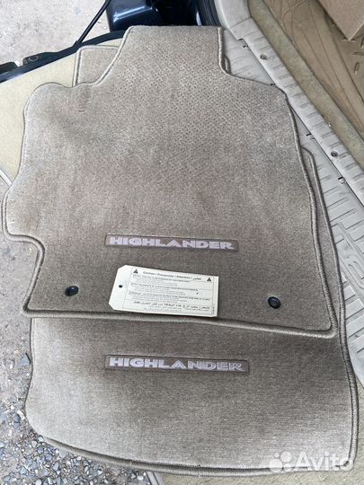 Коврики велюровые бежевые Highlander 2010-2013