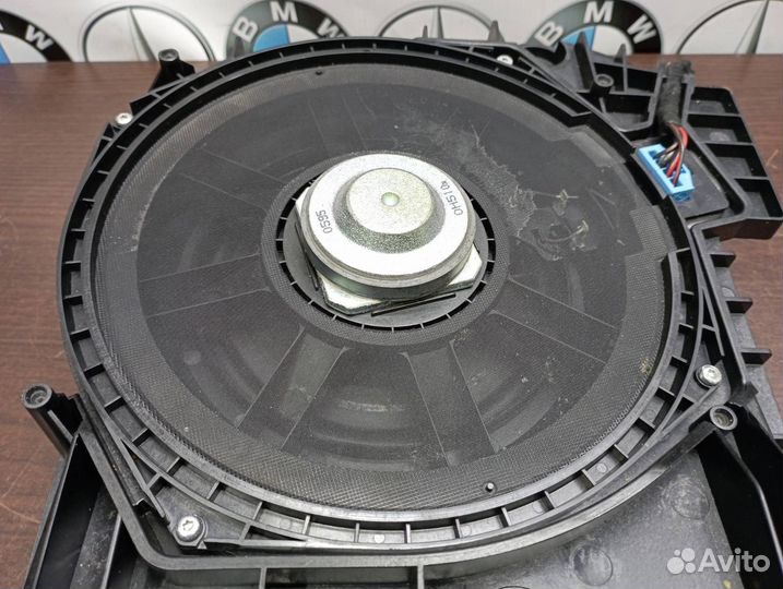 Левый сабвуфер под сидение BMW F10, F06