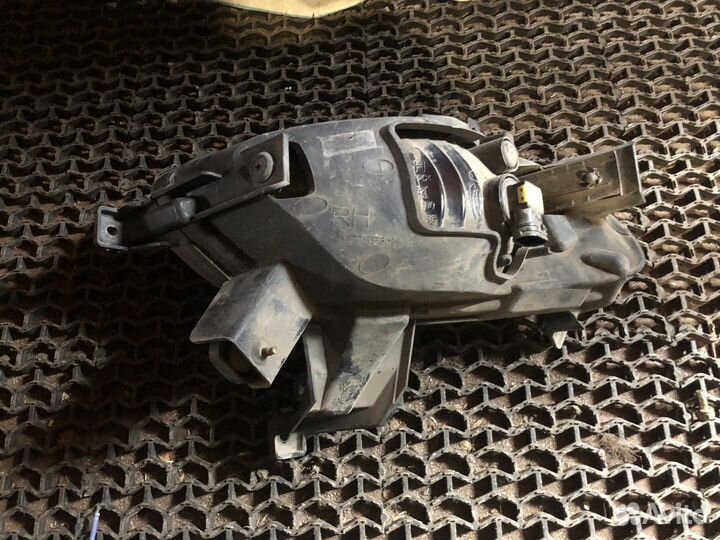 Фара противотуманная правая Серато 3 Kia Cerato