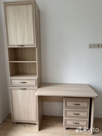 Письменный стол