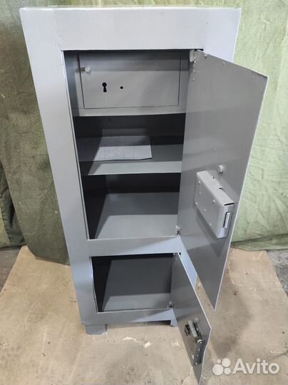 Шкаф металлический сейф