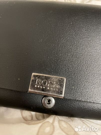 Солнцезащитные очки hugo boss