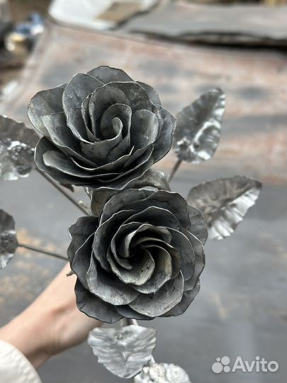 Кованая роза