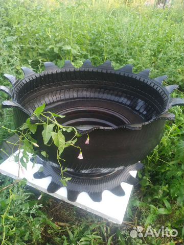 Клумба из покрышки на диске