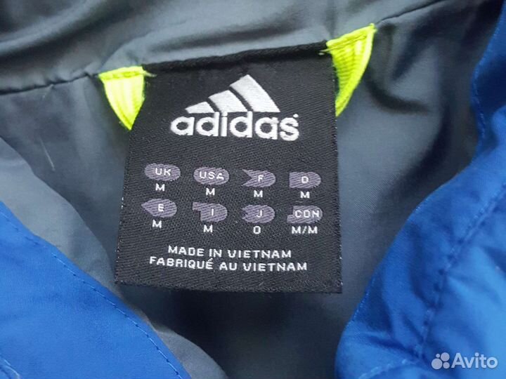 Городской пуховик. adidas