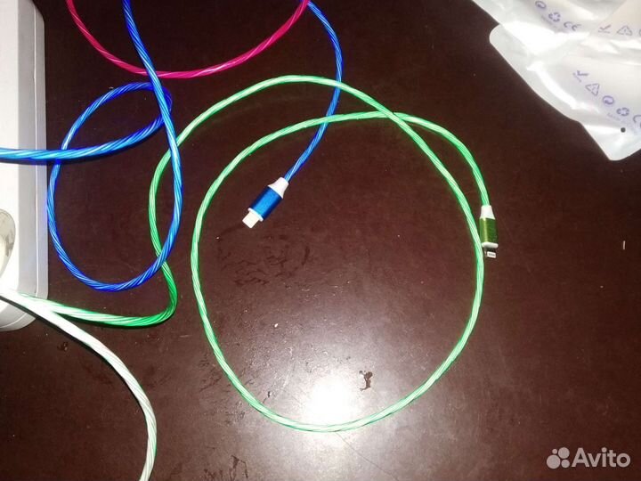 Кабель для зарядки