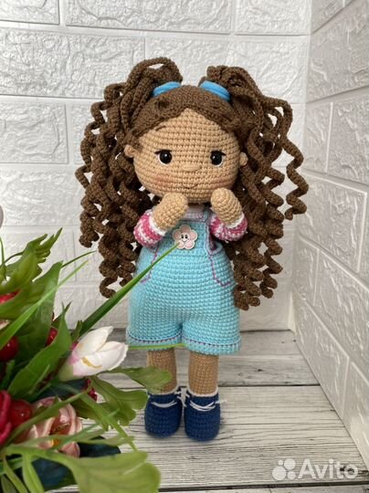 Вязаная кукла ручной работы (кукла крючком)