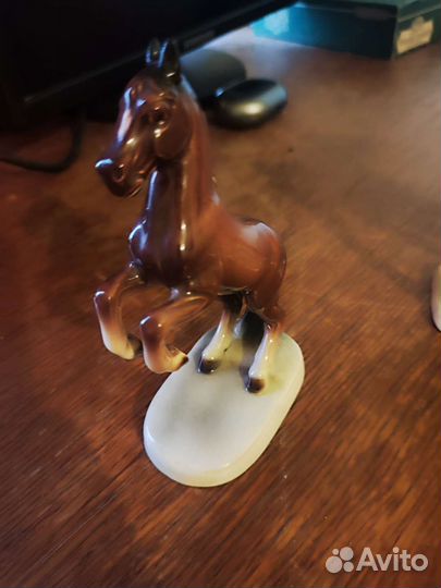 Статуэтки лошади