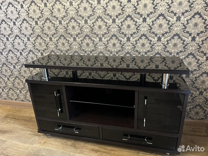 Подставка под телевизор