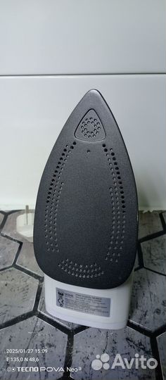 Утюг home element he-ir210