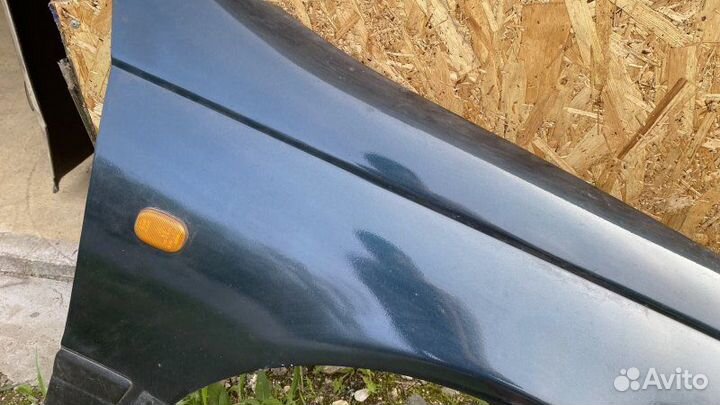 Крыло переднее правое Toyota Carina E седан 4AFE