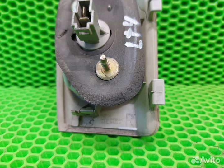 Отражатель в фару правый Honda Pilot YF1 2002