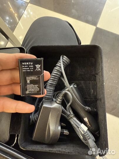 Vertu Ascent 2010, 32 ГБ