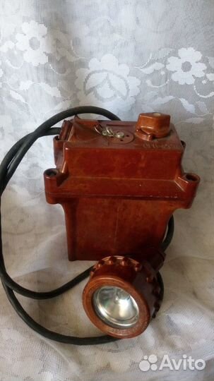 Аккумуляторный фонарь