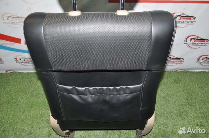 Сиденья передние (парой) Toyota Tundra 3UR-FBE