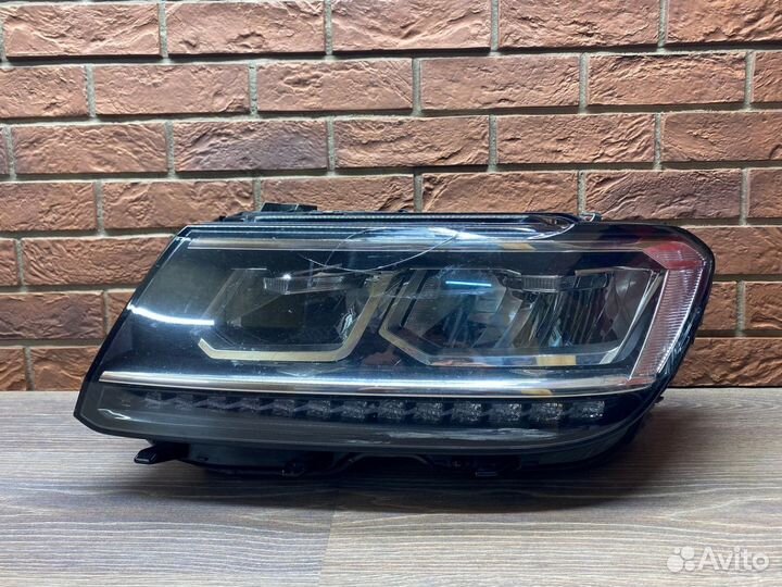 Фара левая Volkswagen Tiguan 2017-2020 Ремкомплект