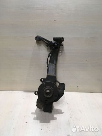 Кулак поворотный правый пассат Б5 8D0407258M