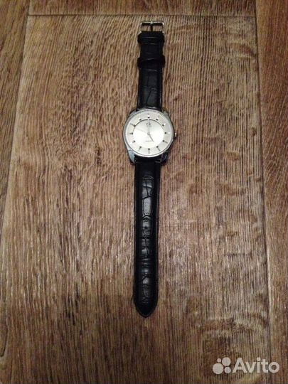 Продам Часы