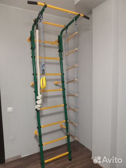 Шведская стенка с турником бу