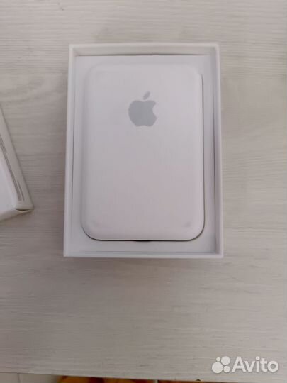 iPhone battery pack MagSafe