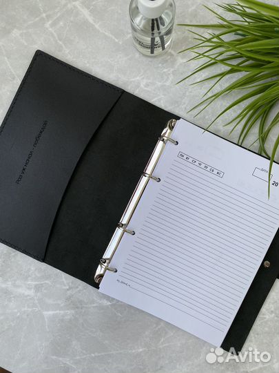 Ежедневник на кольцах из кожи