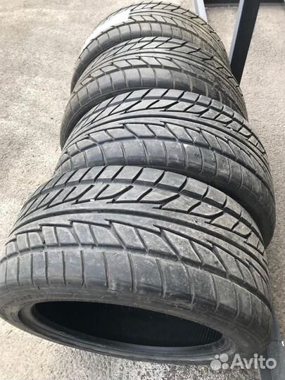 Nitto NT555 255/40 R17