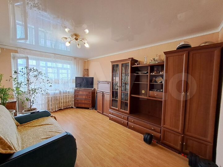 2-к. квартира, 50 м², 9/9 эт.