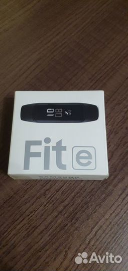 Фитнес-браслет Samsung galaxy Fit е