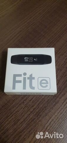 Фитнес-браслет Samsung galaxy Fit е