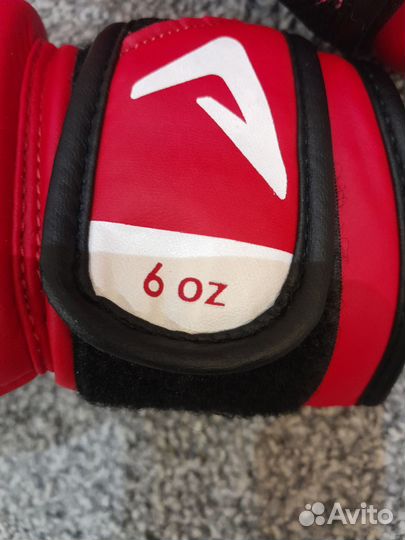 Боксерские перчатки