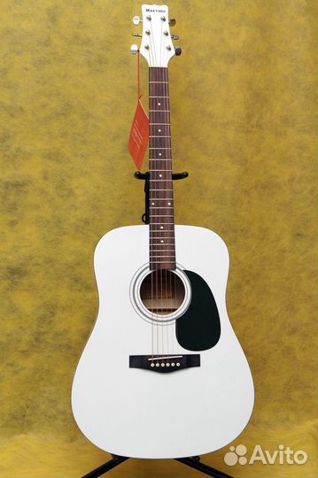 Разные акустические гитары и разные цены