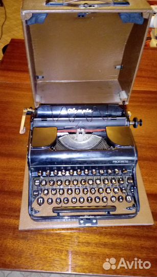 Печатная машинка Olympia Progress