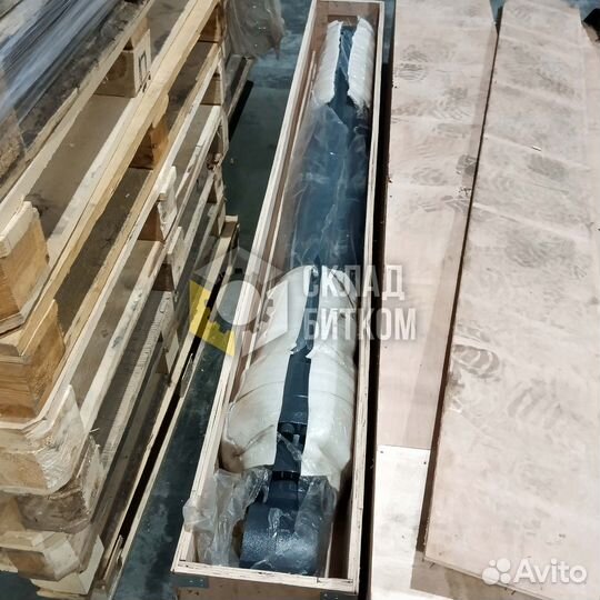 Гидроцилиндр рукояти Volvo EC350E