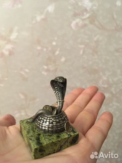 Серебряные статуэтки