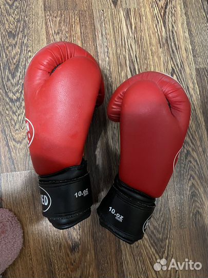 Боксерские перчатки 10 oz green hill