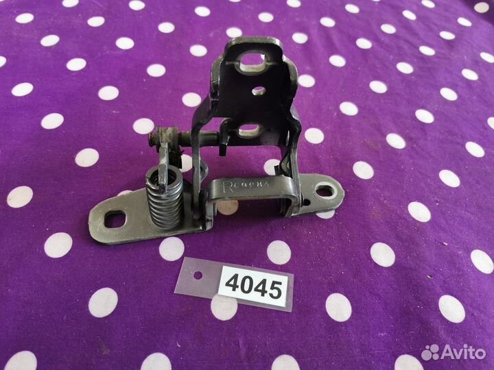 Петля дверная