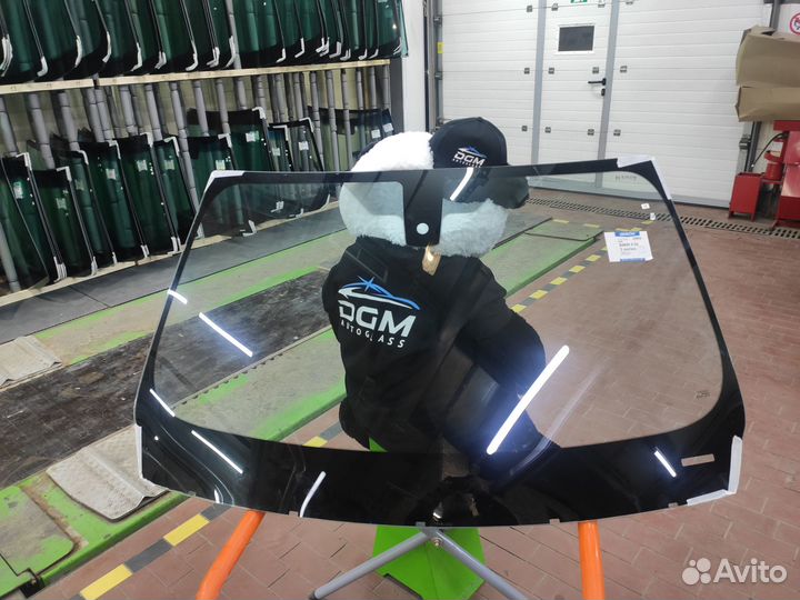 Лобовое стекло Mitsubishi Pajero 4 с обогревом