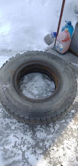 Продам резину 7,50R16 б/у