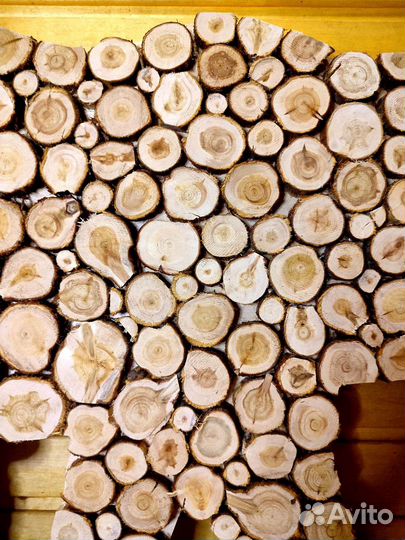 Панно из можжевельника