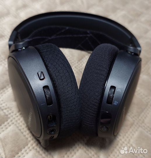 Беспроводные игровые наушники SteelSeries Arctis 7