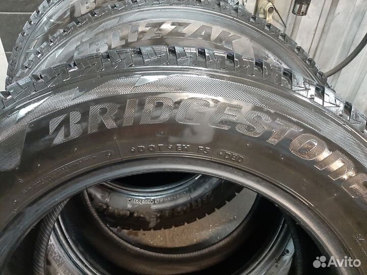 Bridgestone Blizzak LT 225/65 R17