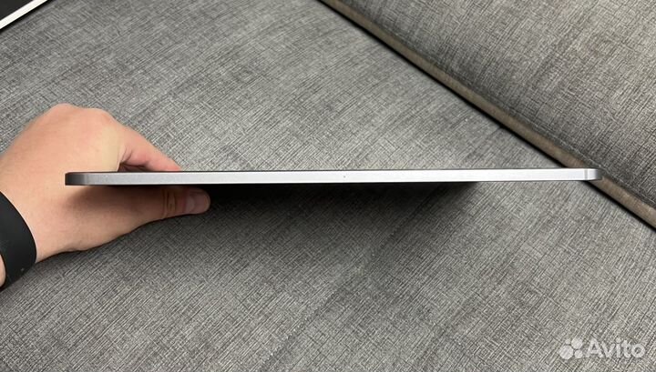 iPad Pro 12.9 / M2 / 256 / Sim